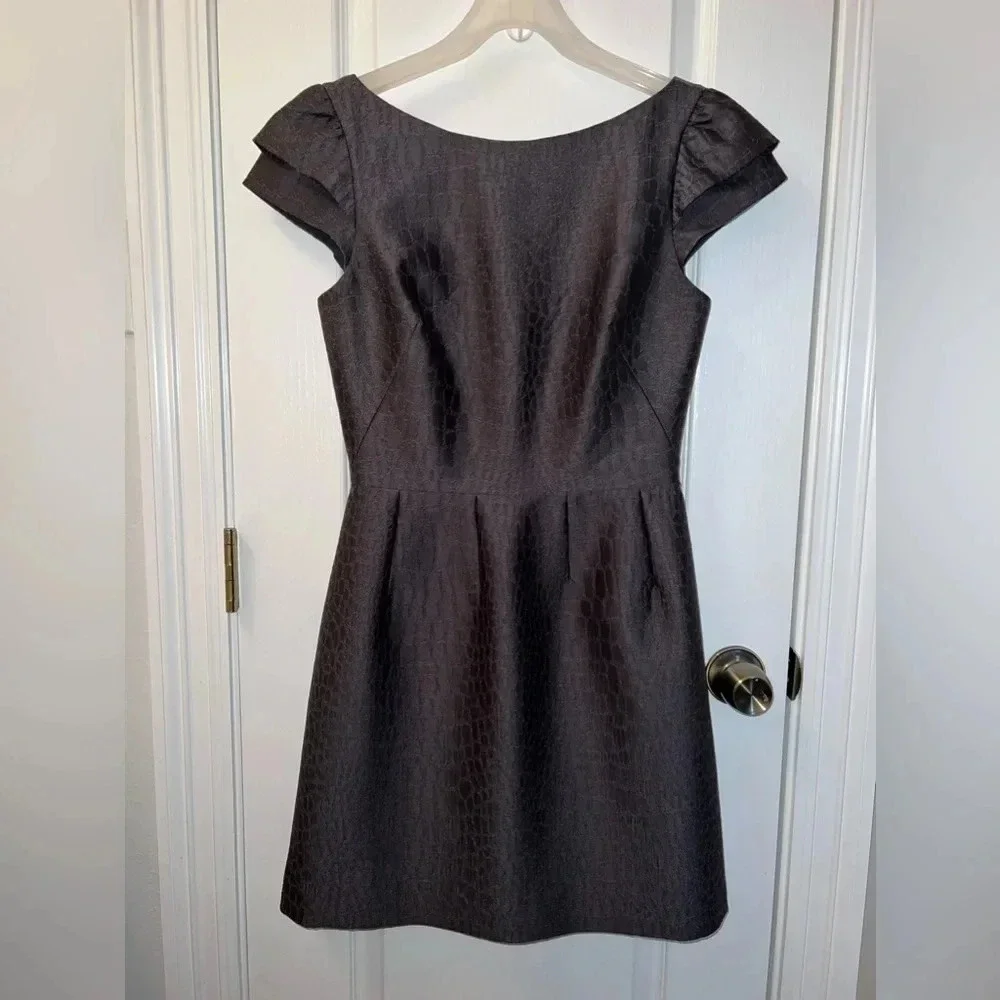 Grey Halston Heritage cap sleeve short cocktail wedding guest size 4.